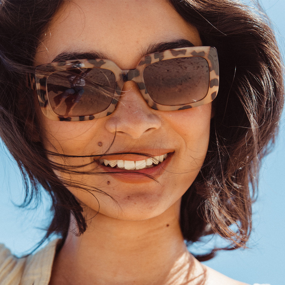 Laguna -  Gloss Creamy Tort Frame with Gradient Brown Lens