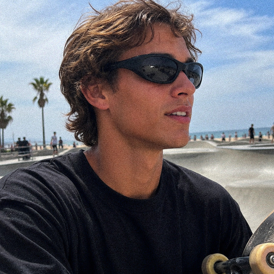 VERT - MATTE BLACK FRAME, GREY POLARIZED LENS